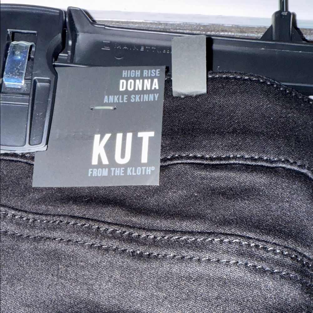 Kut from the Kloth Black Donna Ankle Skinny High Rise Jeans Raw Hem NWT Size 6 - Picture 11 of 12